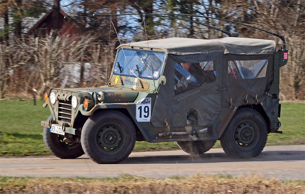 Nordtyskerne: Richard Lehr og Christian Rettig i en amerikansk militær jeep var et populært indslag i Mekonomen Vinter Classic 2014
(Foto: Åge Keseler Kirketerp)